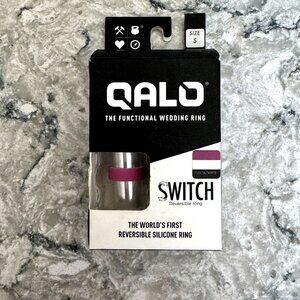 QALO Women's- Switch Reversible Silicone Ring in Fuchsia & White